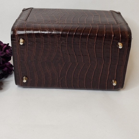 🎁SOLD BOBBI BROWN MAKEUP CASE-- FAUX CROC LEATHER - Picture 4 of 5